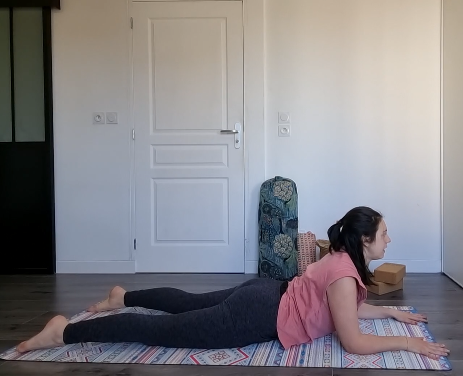 posture de yoga contre le mal de dos